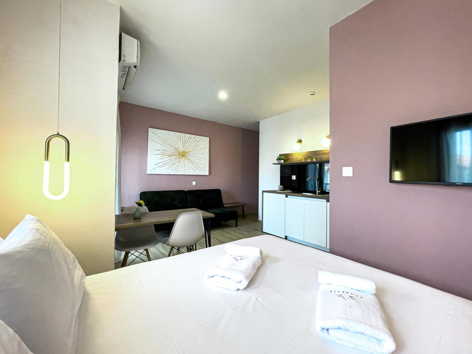 Athonite All Seasons Luxury Suites Ierissós Eksteriør bilde